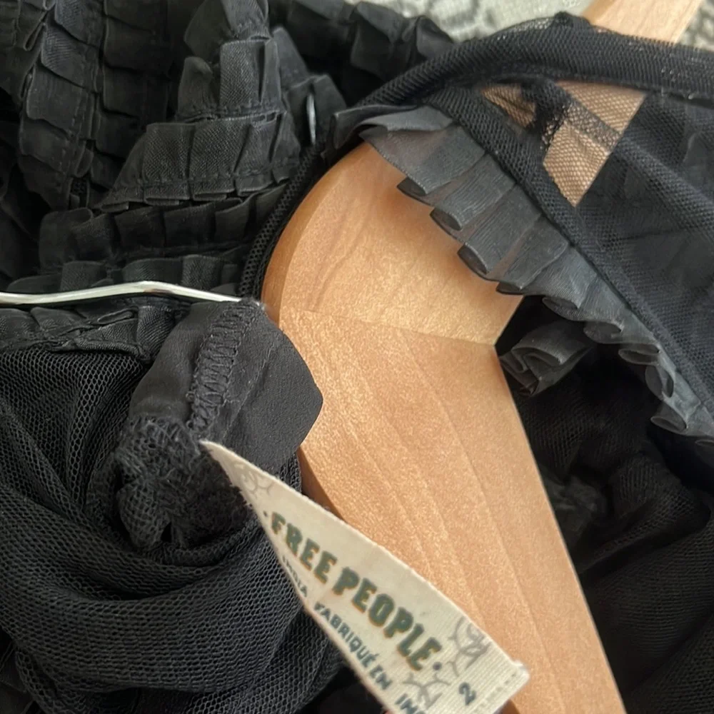 Free People ruffled mesh tiered little black dress cocktail dress womens size 2 - Picture 7 of 7